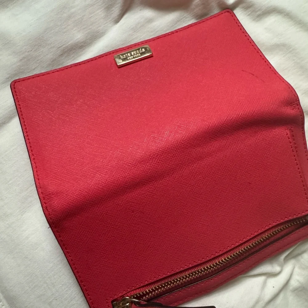 Kate Spade Madison Large Slim Wallet - Picture 2 of 3